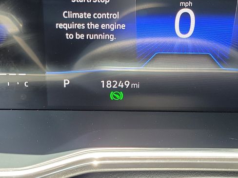 Used 2024 Volkswagen Jetta SE image 8