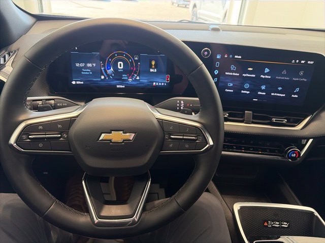 New 2027 Chevrolet Equinox LT w/ Convenience Package II FWD image 16