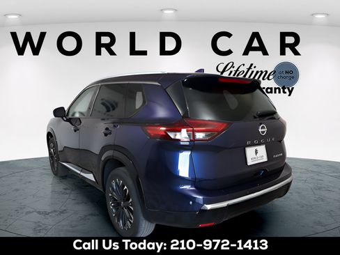 Used 2025 Nissan Rogue Platinum w/ Platinum Premium Package FWD image 5