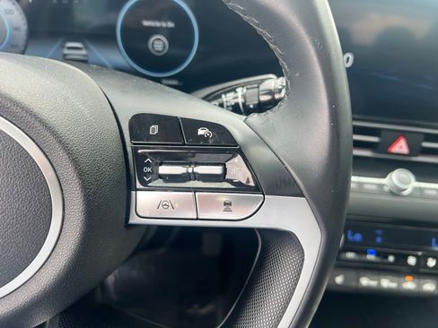 Used 2024 Hyundai Elantra Limited image 33