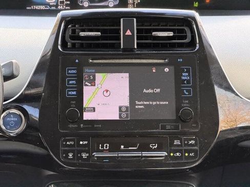 Used 2016 Toyota Prius Two image 16