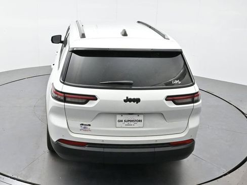 Used 2023 Jeep Grand Cherokee L Laredo image 22