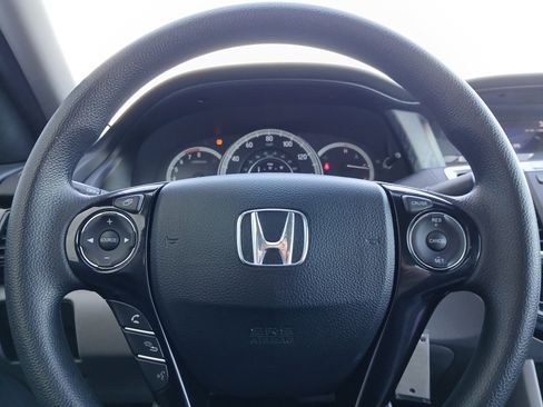 Used 2017 Honda Accord LX image 9