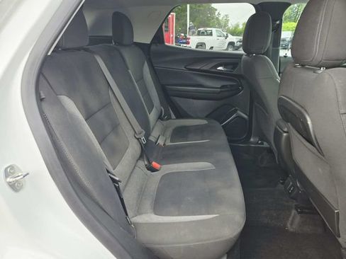 Used 2023 Chevrolet TrailBlazer LT w/ Convenience Package AWD/4WD image 11