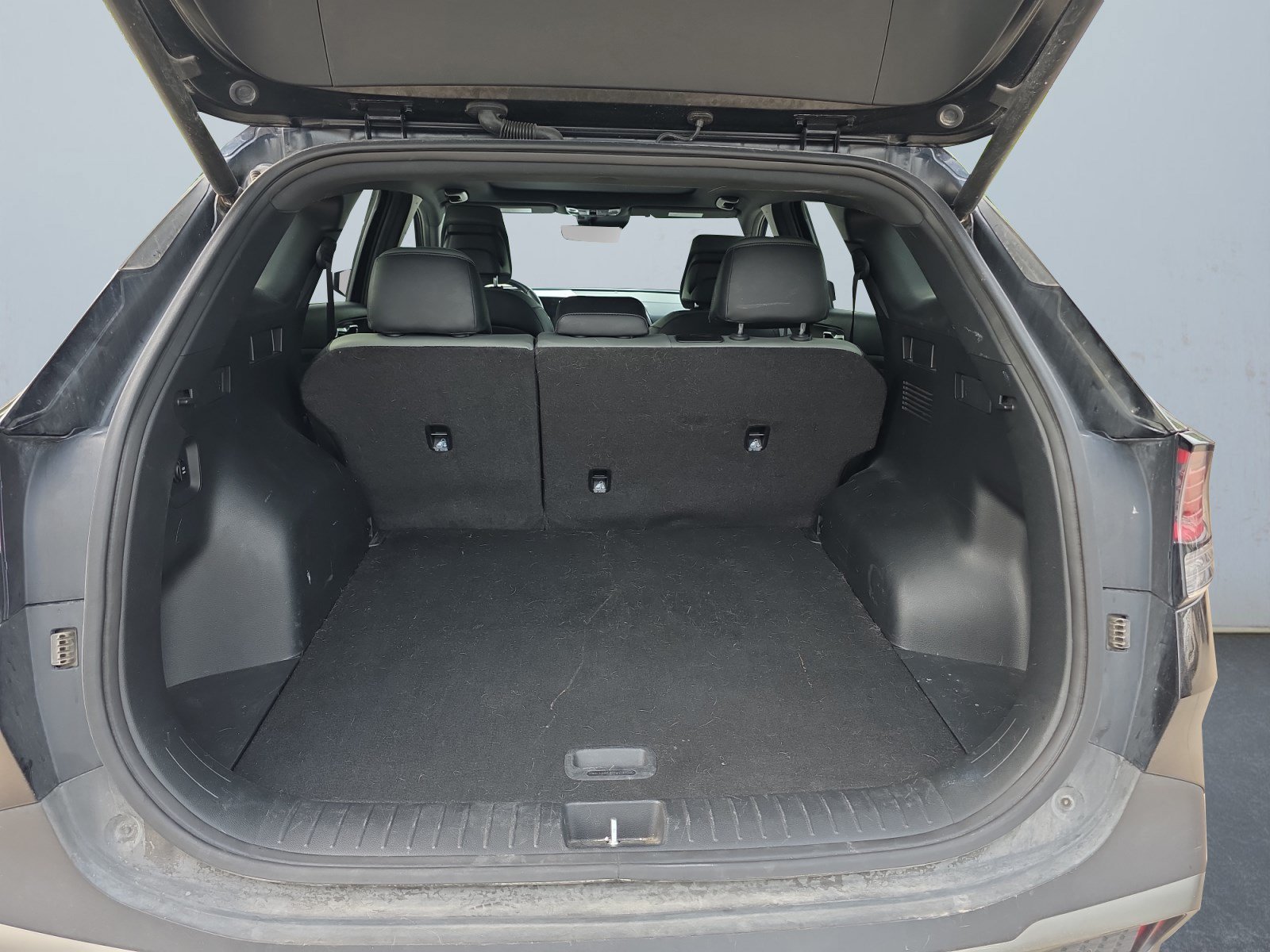 Used 2023 Kia Sportage X-Line w/ X-Line Premium Package AWD/4WD image 16