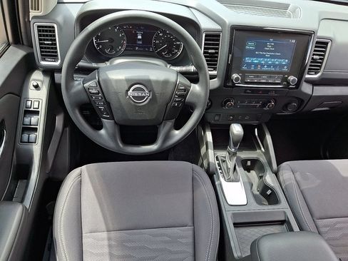 Used 2024 Nissan Frontier SV w/ Technology Package AWD/4WD image 11