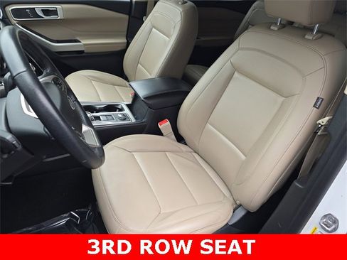 Used 2023 Ford Explorer XLT w/ Equipment Group 202A image 17