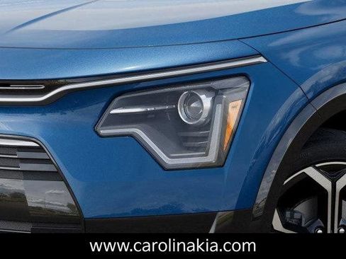 New 2025 Kia Niro EX Touring image 10