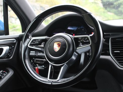 Used 2018 Porsche Macan Sport Edition AWD/4WD image 20