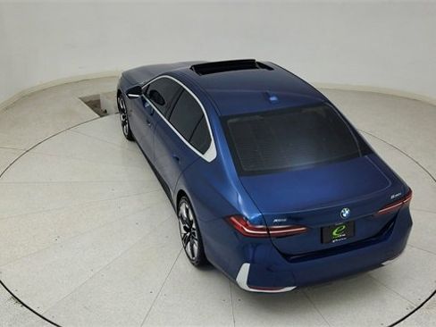 Used 2024 BMW 530i xDrive 530i xDrive w/ Premium Package image 80