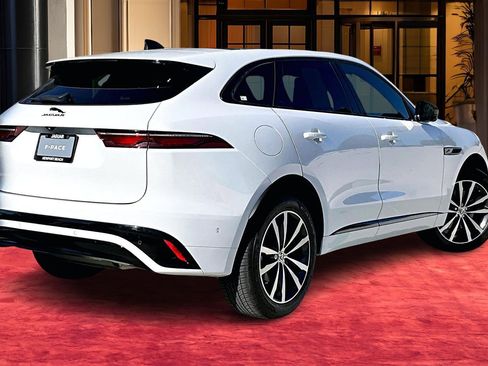 Used 2025 Jaguar F-PACE R-Dynamic S image 12