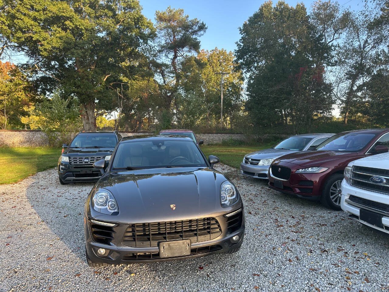 Used 2017 Porsche Macan AWD/4WD image 2