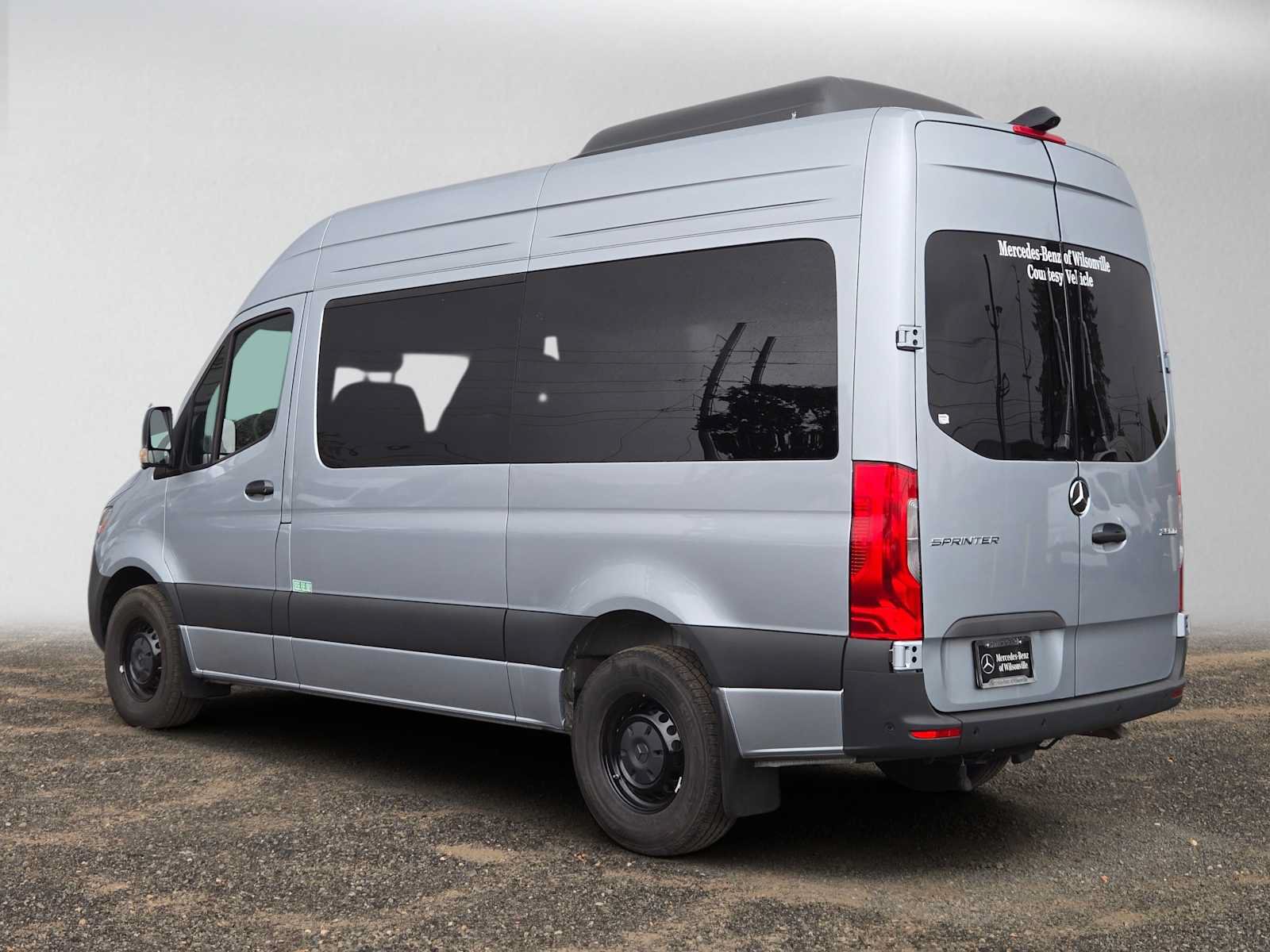 Used 2025 Mercedes-Benz Sprinter 2500 image 5