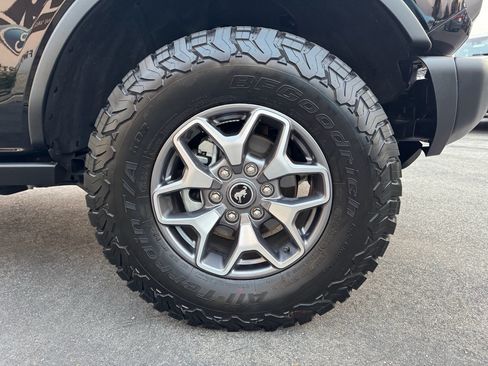 Certified 2025 Ford Bronco Badlands AWD/4WD image 15