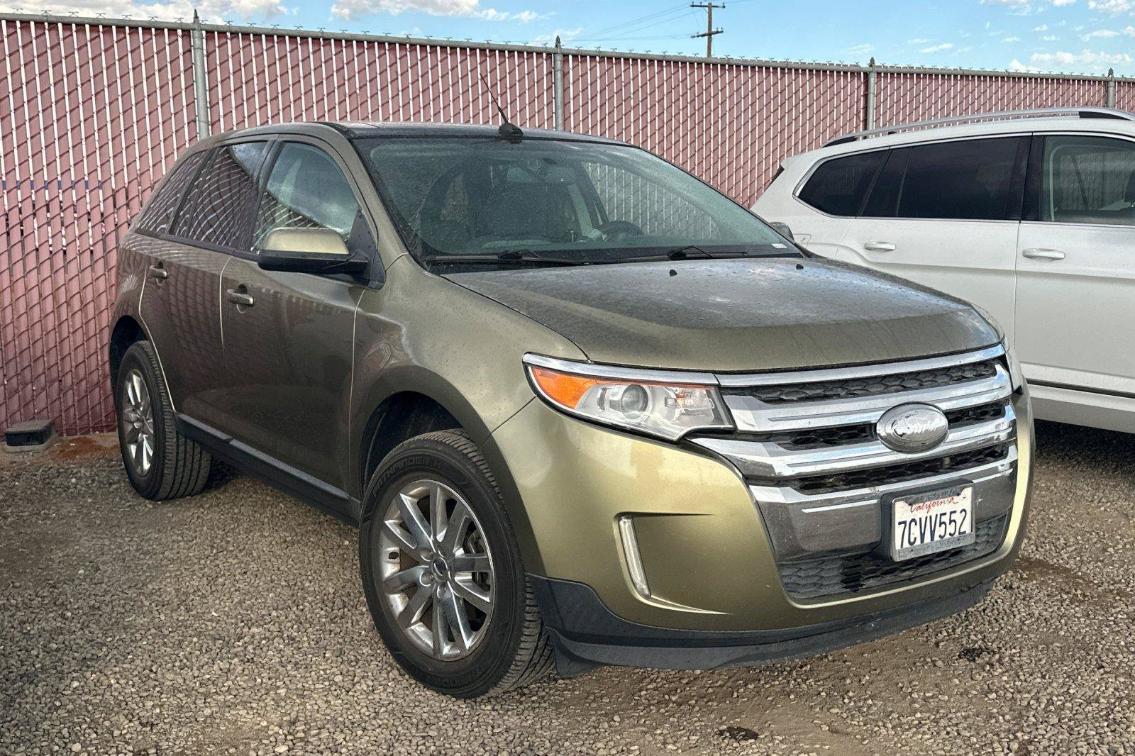 Used 2013 Ford Edge SEL FWD image 2
