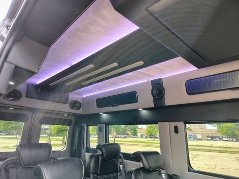 Used 2023 RAM ProMaster 2500 w/ Driver Convenience Group FWD image 32