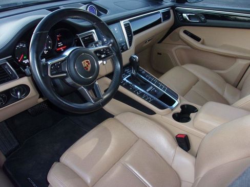 Used 2018 Porsche Macan GTS image 8