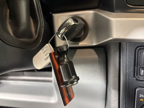 Used 2024 Ford F250 XLT w/ FX4 Off-Road Package image 13