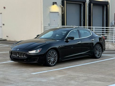 Used 2020 Maserati Ghibli RWD image 3