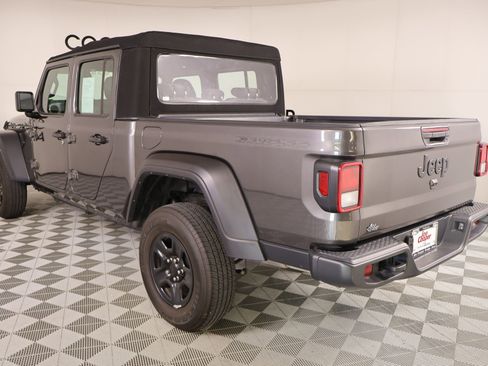 Used 2024 Jeep Gladiator Sport image 21