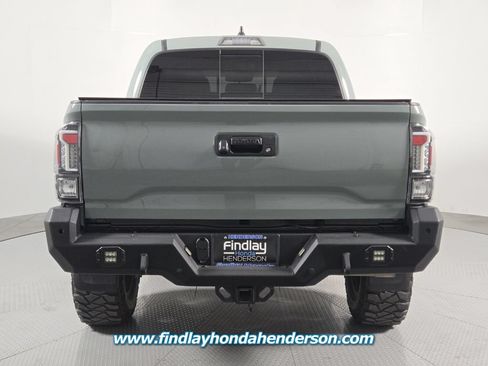 Used 2022 Toyota Tacoma TRD Off-Road w/ Technology Package AWD/4WD image 5