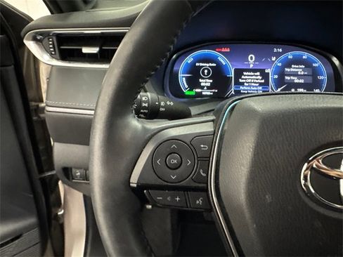 Used 2024 Toyota Venza Limited image 15