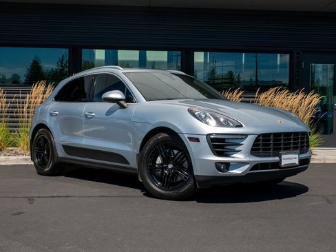 Used 2016 Porsche Macan S AWD/4WD image 17