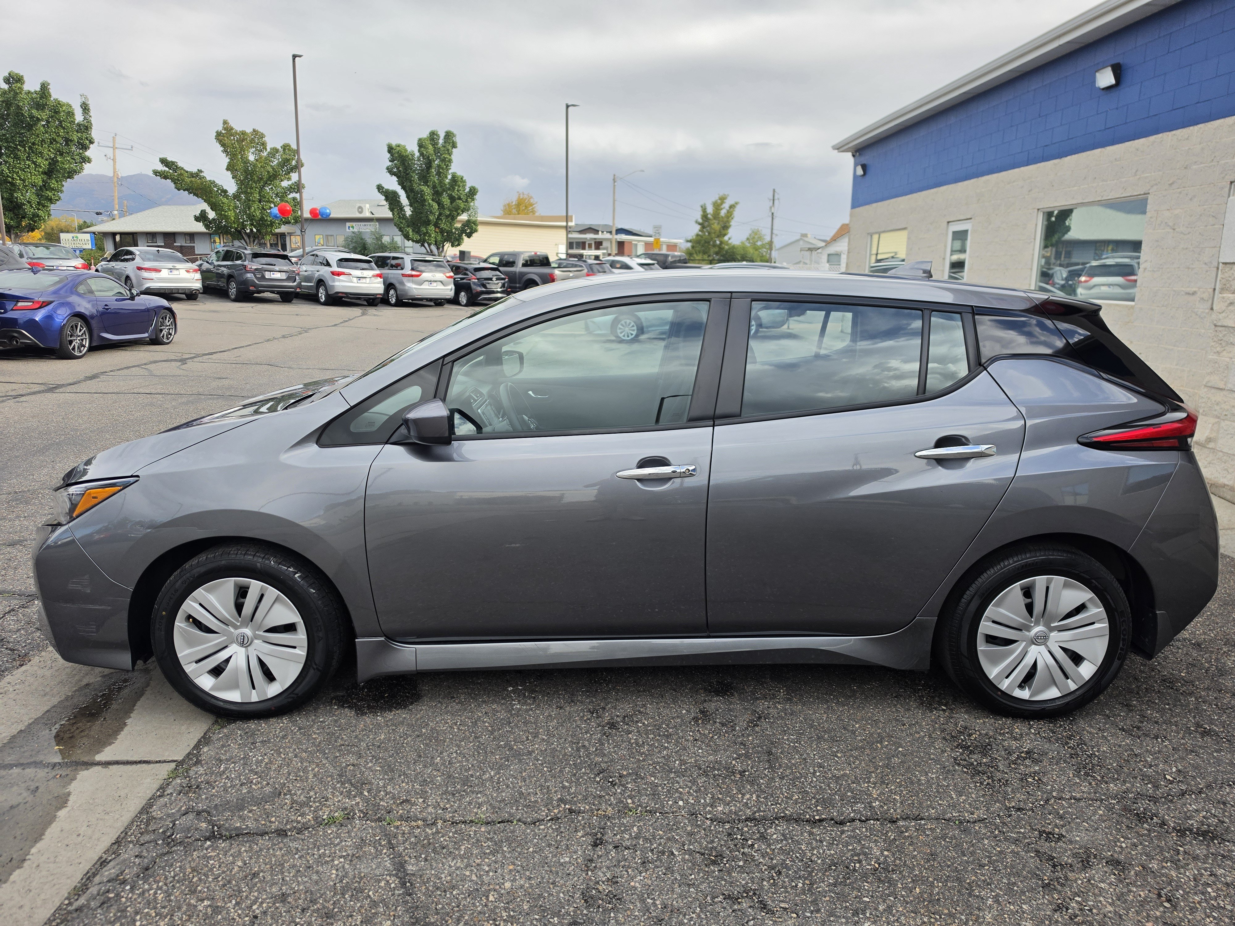 Used 2025 Nissan Leaf S FWD image 26