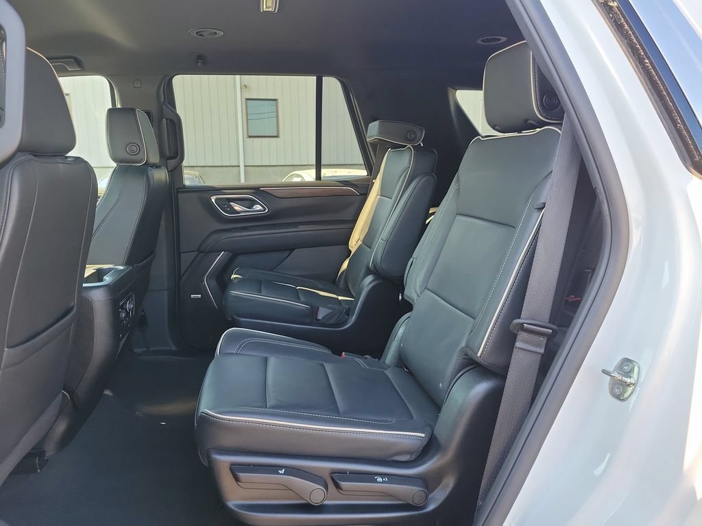 Used 2024 Chevrolet Tahoe Premier AWD/4WD image 15