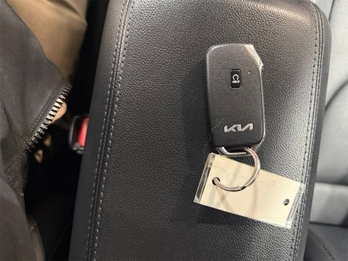 Certified 2023 Kia Sportage EX image 32