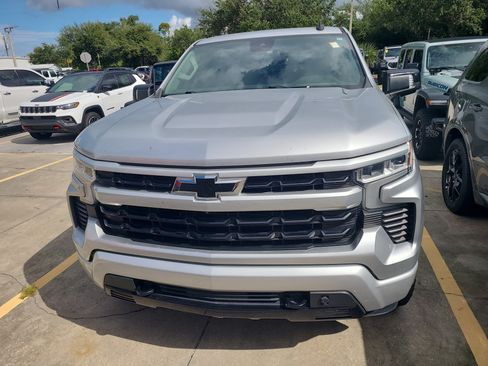 Used 2022 Chevrolet Silverado 1500 RST w/ Convenience Package II AWD/4WD image 2