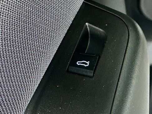 Used 2025 BMW X3 xDrive30i w/ Premium Package image 35