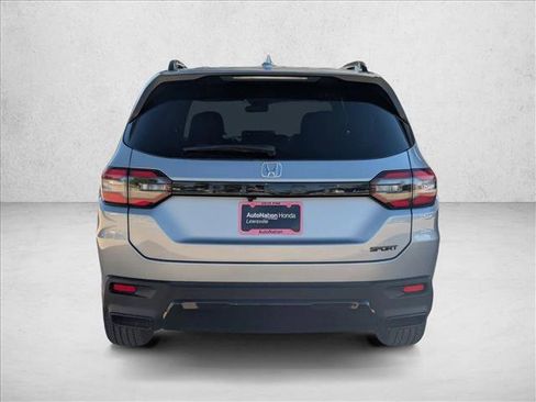 New 2026 Honda Pilot Sport image 8