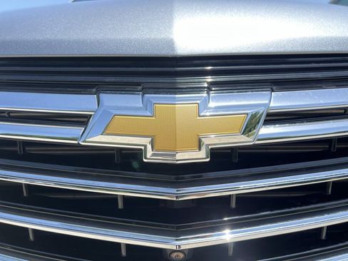 Used 2024 Chevrolet Equinox Premier FWD image 31