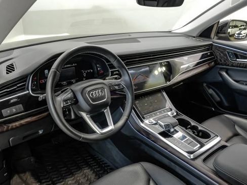 Used 2022 Audi Q8 Premium Plus w/ Premium Plus Package AWD/4WD image 3