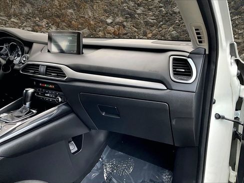 Used 2019 MAZDA CX-9 Touring w/ Touring Premium Package image 12