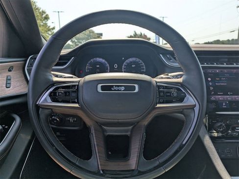 Used 2022 Jeep Grand Cherokee Summit w/ Adv Protech Group IV image 18