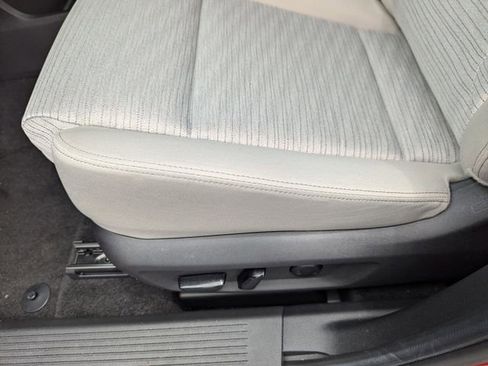 Certified 2023 Nissan Rogue SV FWD image 29