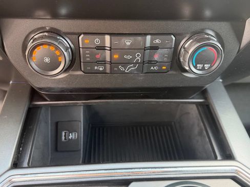 Used 2021 Ford F250 XLT w/ XLT Premium Package AWD/4WD image 38