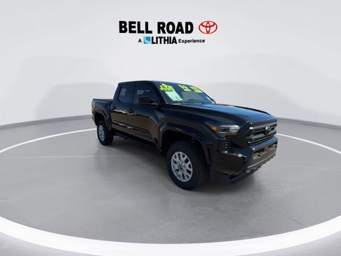 Used 2025 Toyota Tacoma SR5 image 2
