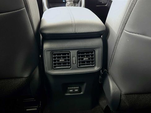 New 2025 Toyota RAV4 Limited image 15