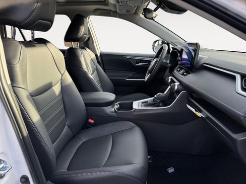 New 2025 Toyota RAV4 XLE Premium image 17