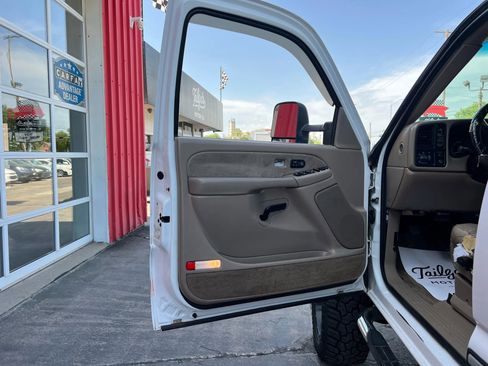 Used 2002 Chevrolet Silverado 2500 LT w/ Off-Road Skid Plate Pkg image 9