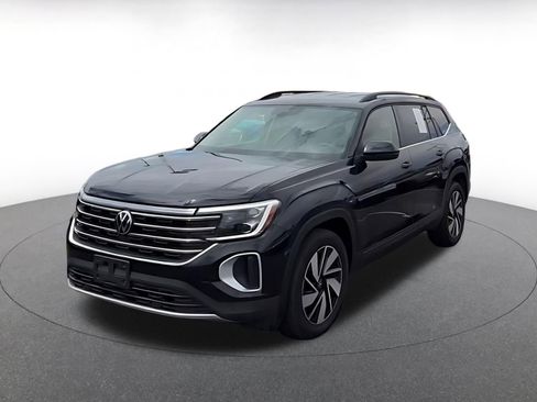 Used 2025 Volkswagen Atlas SE AWD/4WD image 7