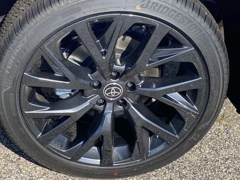 New 2026 Toyota Crown Signia AWD/4WD image 6