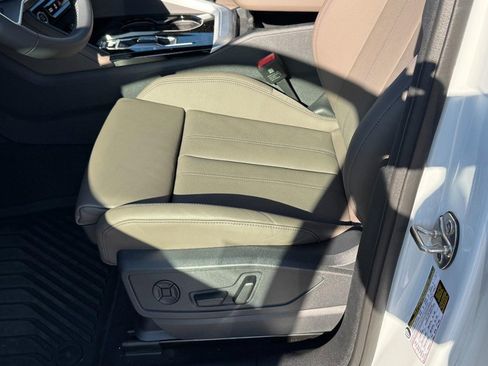 New 2025 Audi Q5 Premium Plus image 18