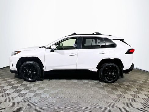 Certified 2024 Toyota RAV4 SE w/ Convenience Package AWD/4WD image 5