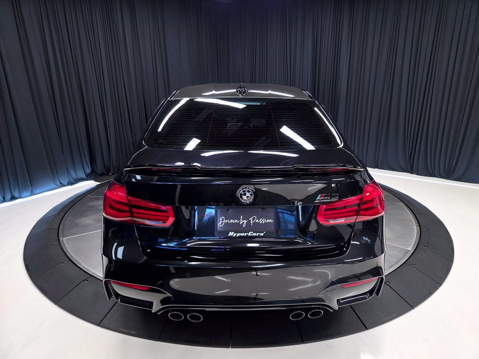 Used 2017 BMW M3 RWD image 13