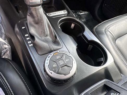 Certified 2025 Ford Bronco Outer Banks image 29