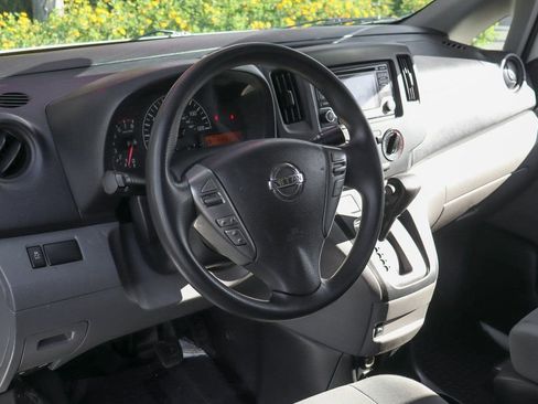 Used 2018 Nissan NV200 S w/ Cruise Control Package image 18